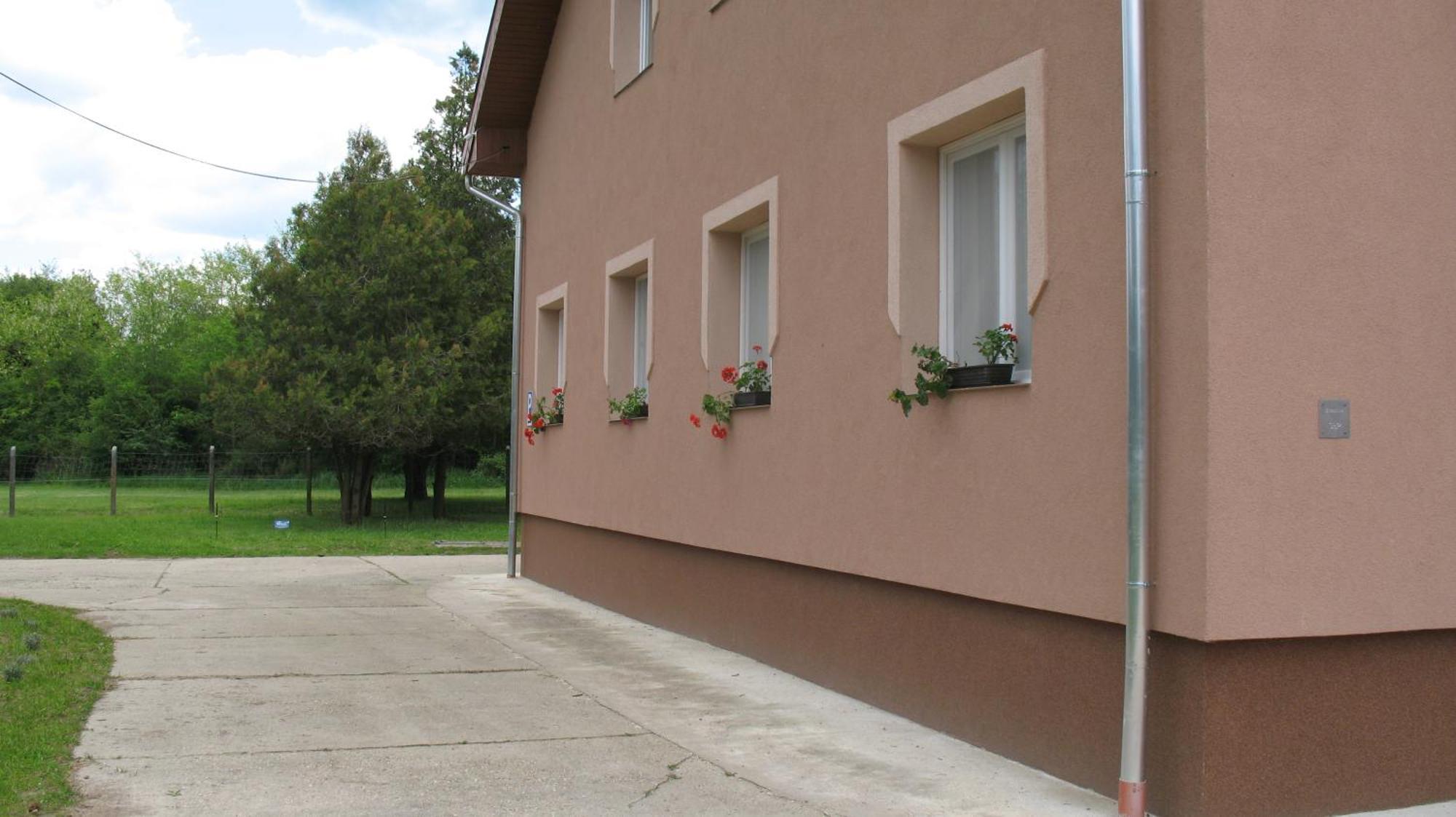 Izisz Apartman Matraterenye エクステリア 写真