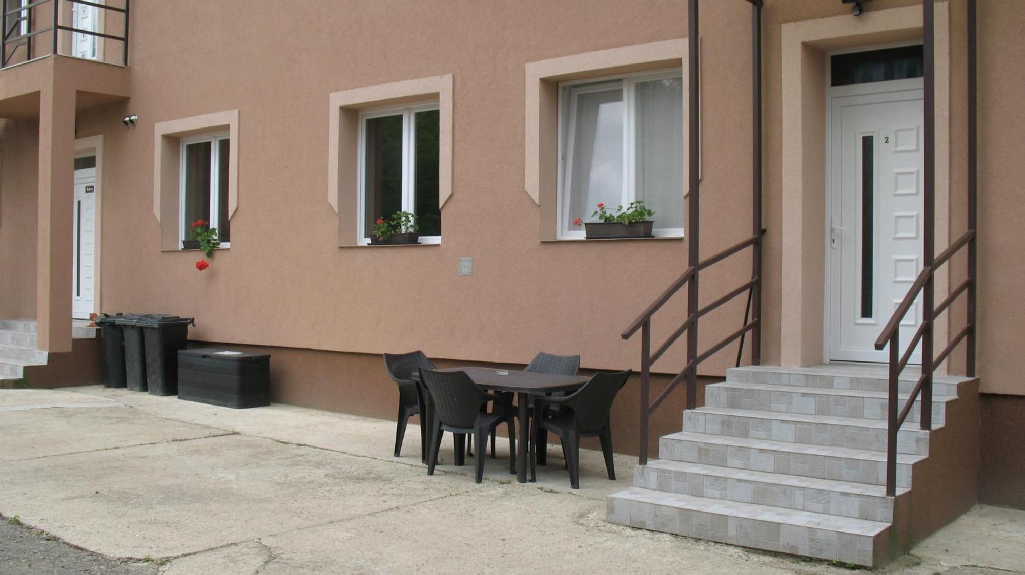 Izisz Apartman Matraterenye エクステリア 写真